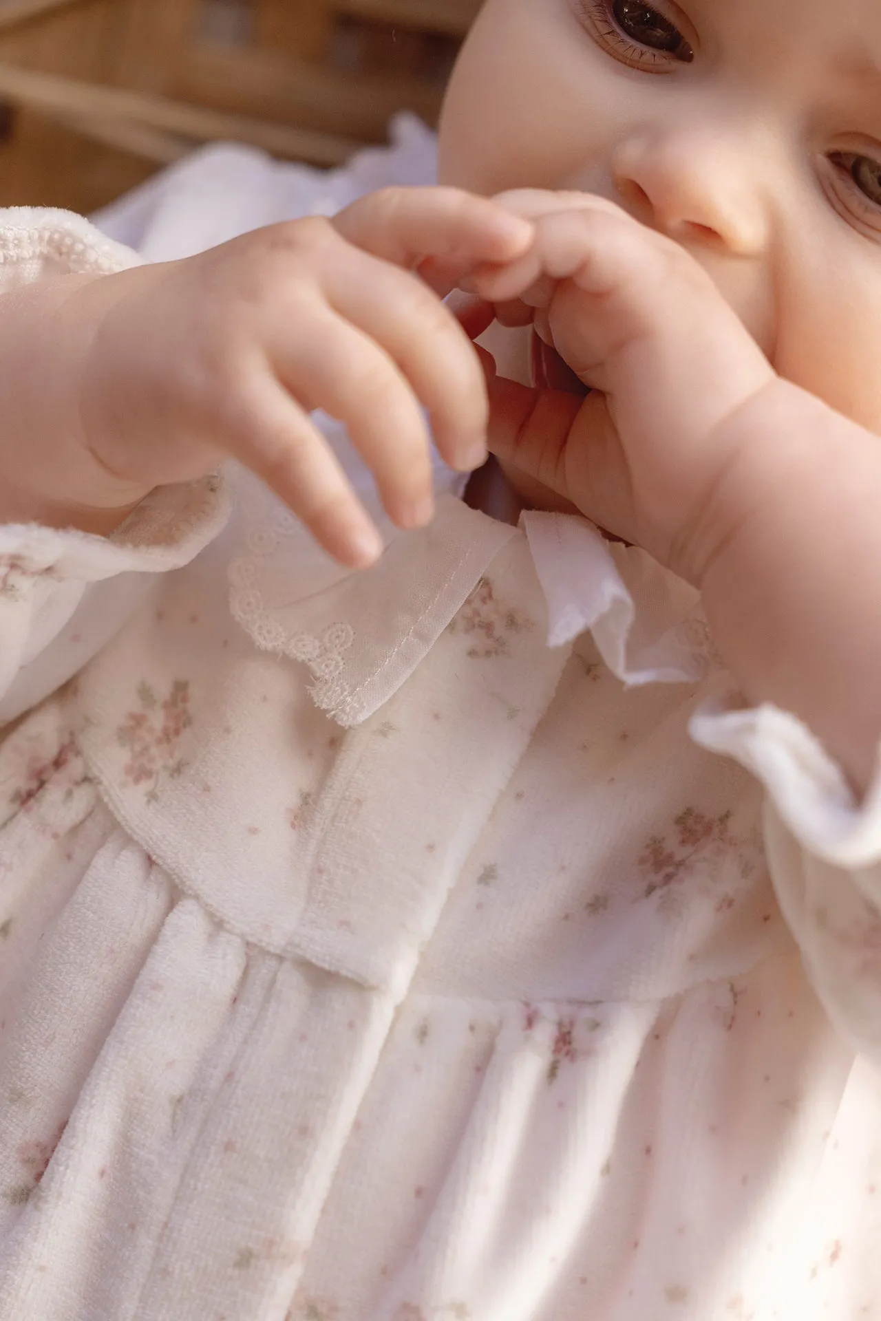 Babygrow - Velvet White Print Flowery