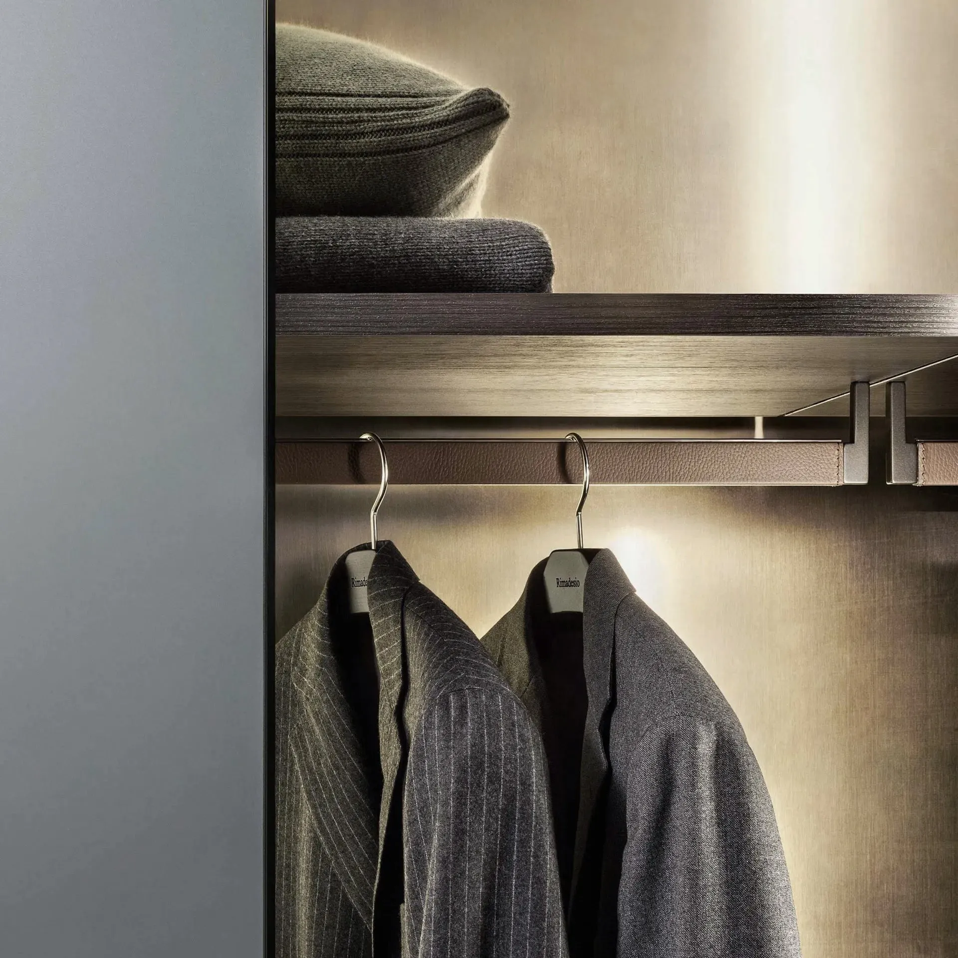 Cover Wardrobe