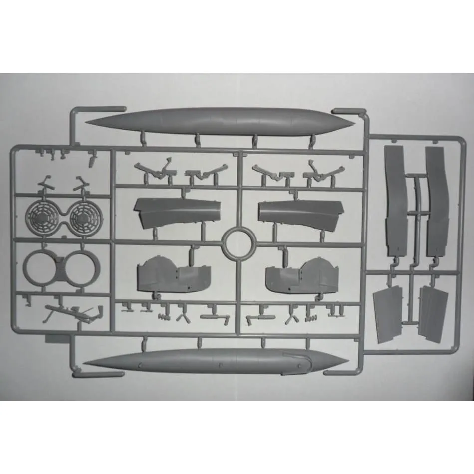 ICM 48903 1/48 Mig-25 PD Soviet Interceptor