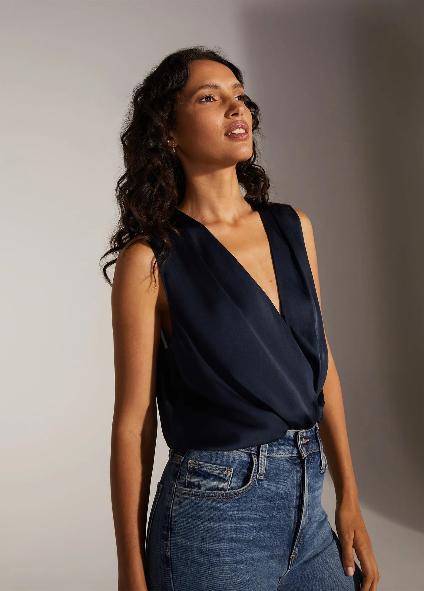 THE SLEEVELESS DATE BLOUSE