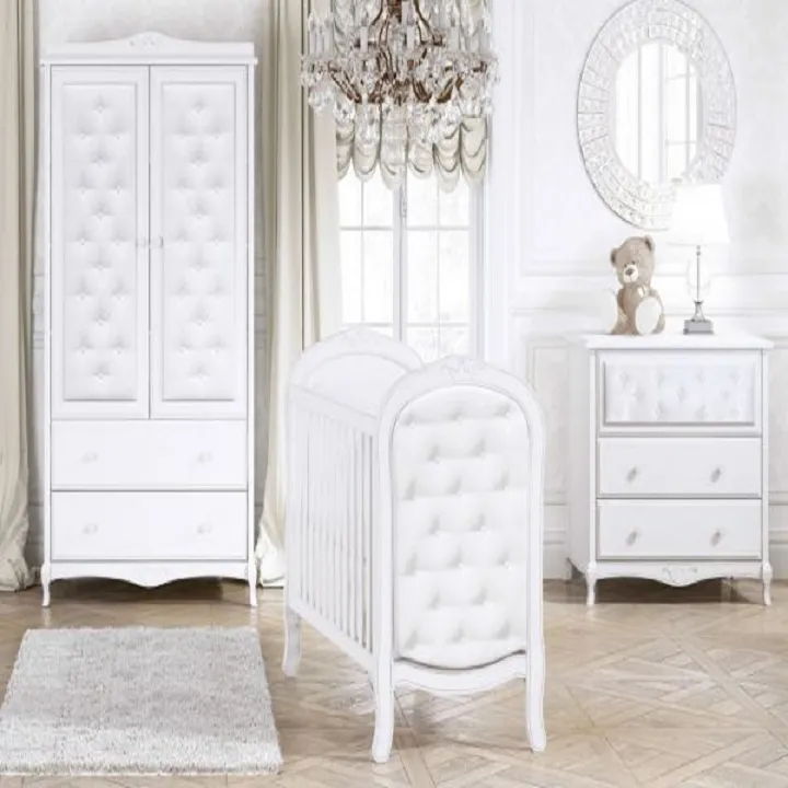 TRAMA WARDROBE