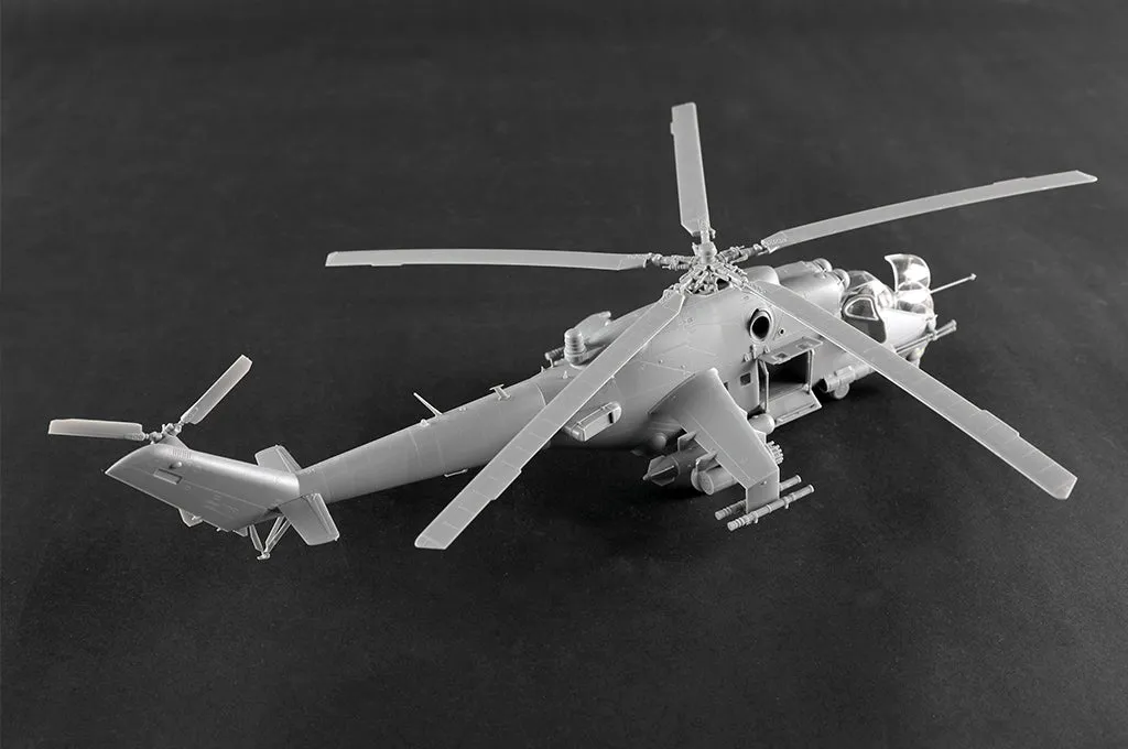 Trumpeter 05829 1/48 Mil Mi-24P Hind F Russian Attack Helicopter kit