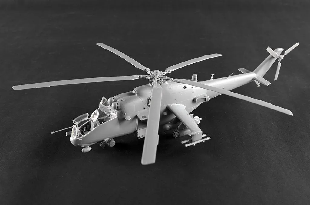 Trumpeter 05829 1/48 Mil Mi-24P Hind F Russian Attack Helicopter kit
